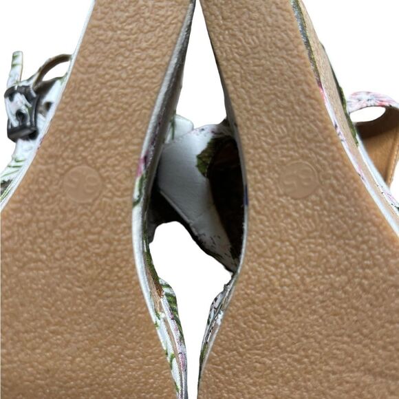 L4L Lust 4 Life Tropical Boho Lily White Wedge Sandals - Picture 10 of 10